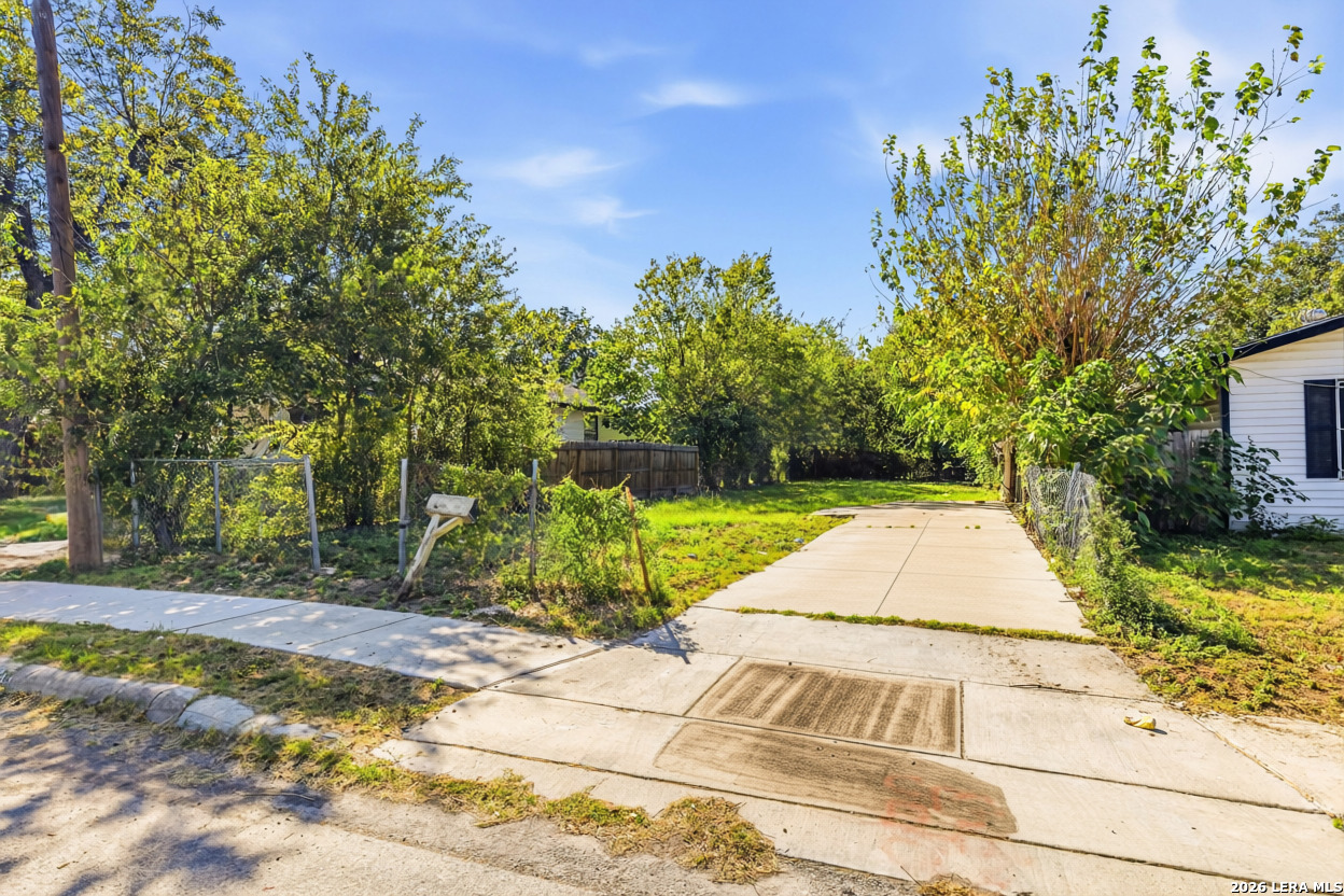 main property photo 14