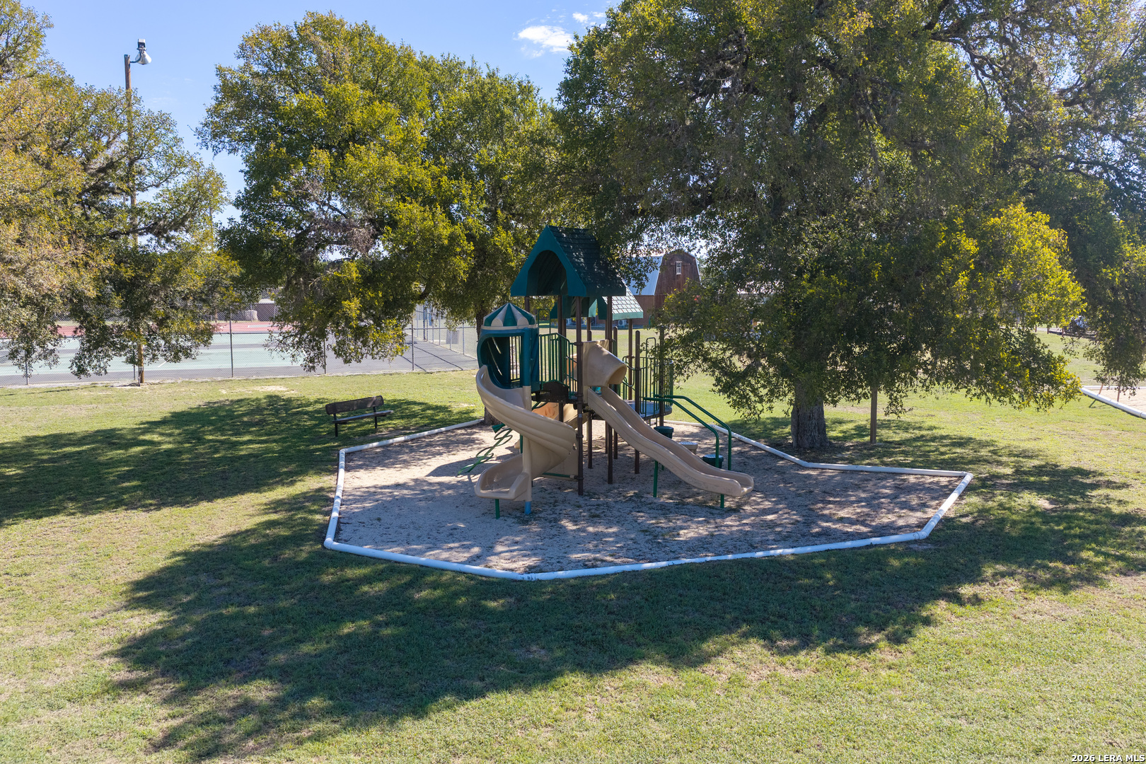 main property photo 32