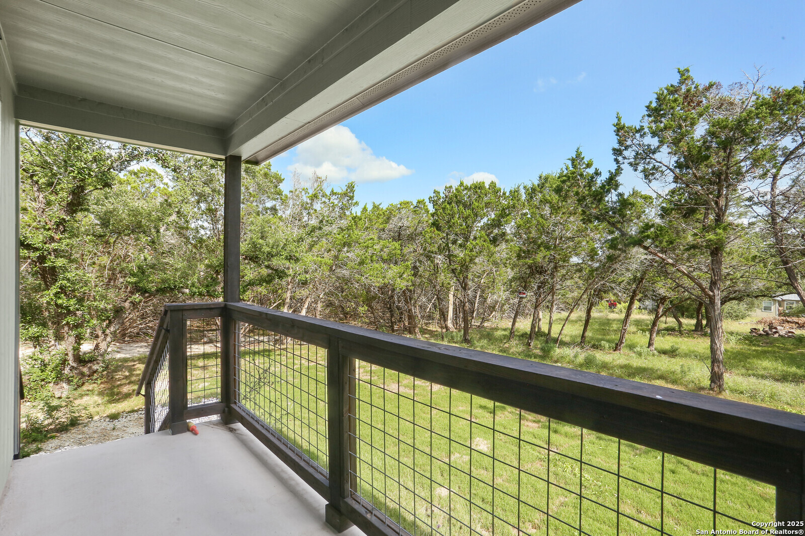 main property photo 18