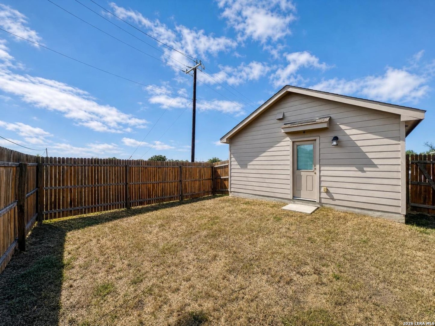 main property photo 17