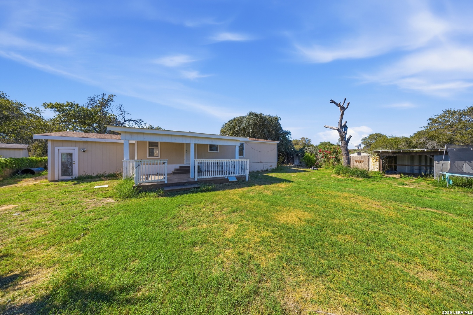 main property photo 28