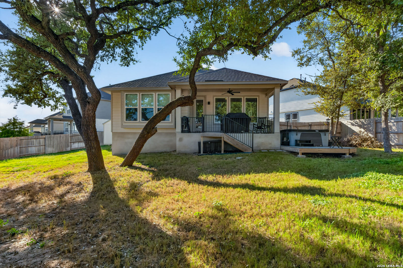 main property photo 28