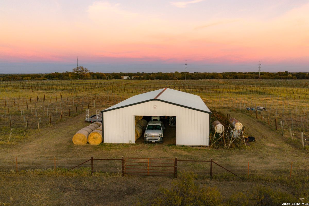 main property photo 16