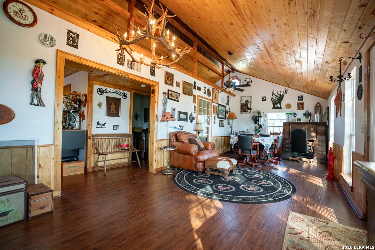 main property photo 13