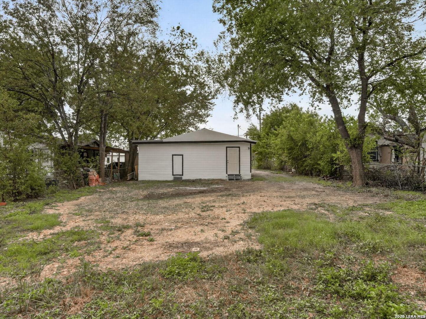 main property photo 26