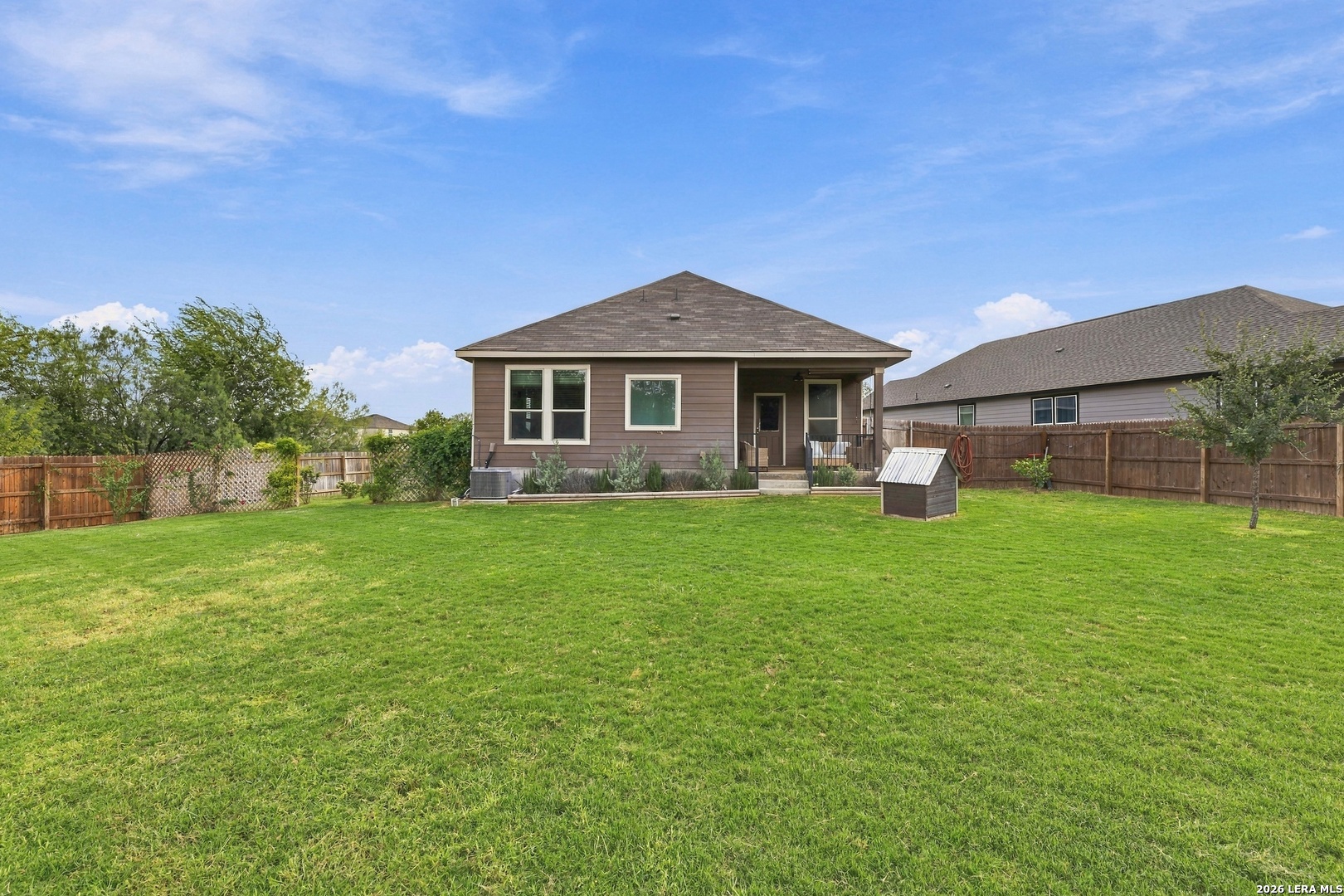 main property photo 22