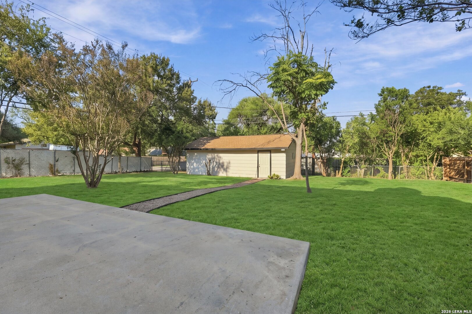 main property photo 23