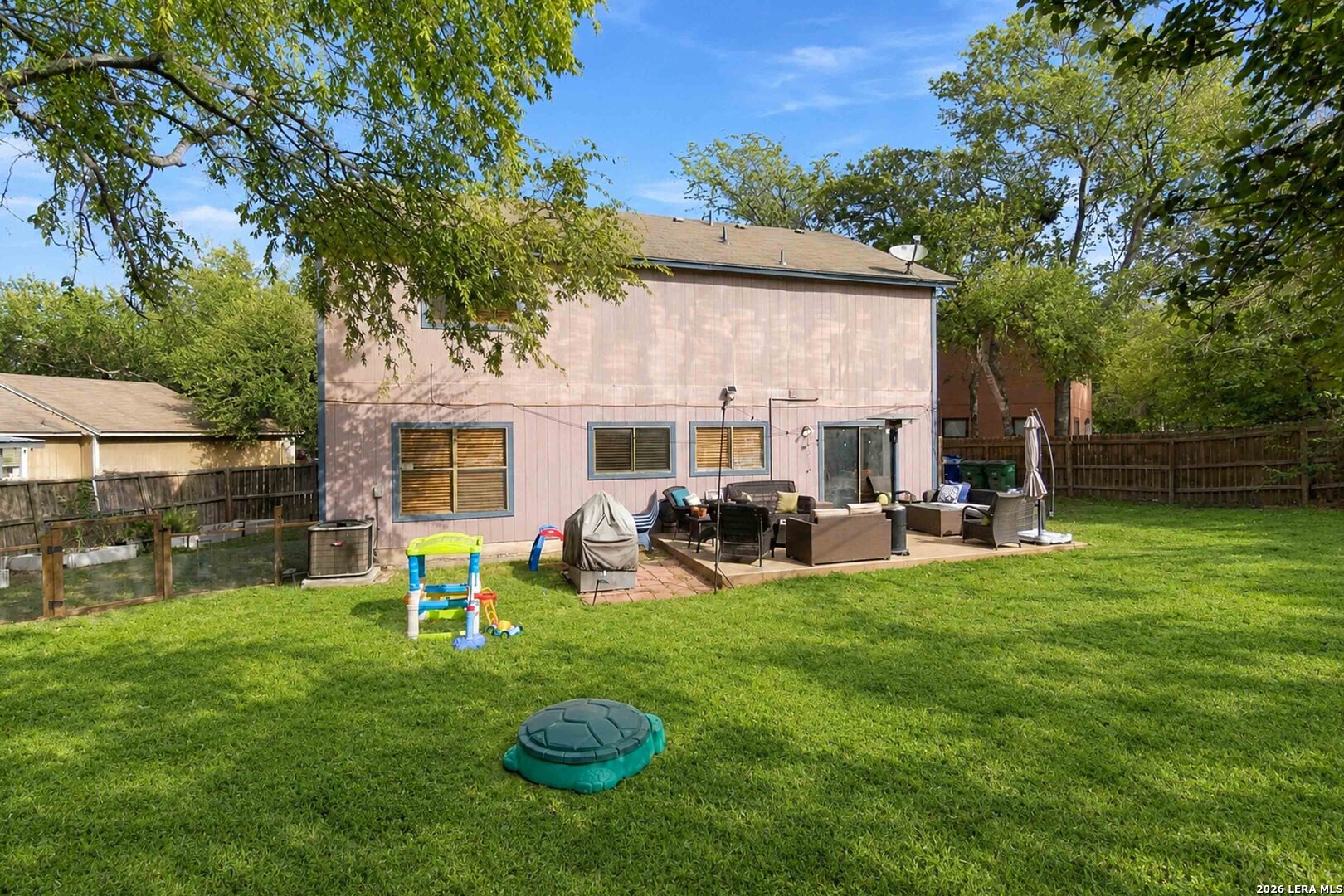 main property photo 23