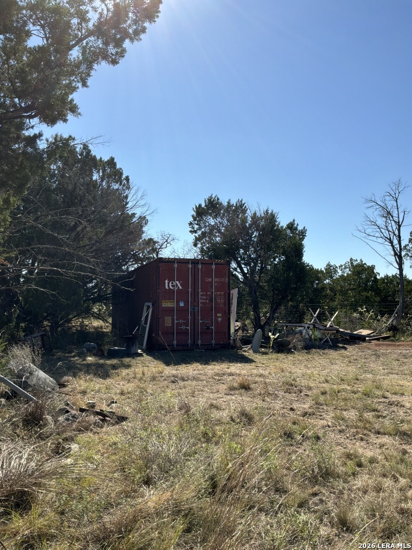 main property photo 25