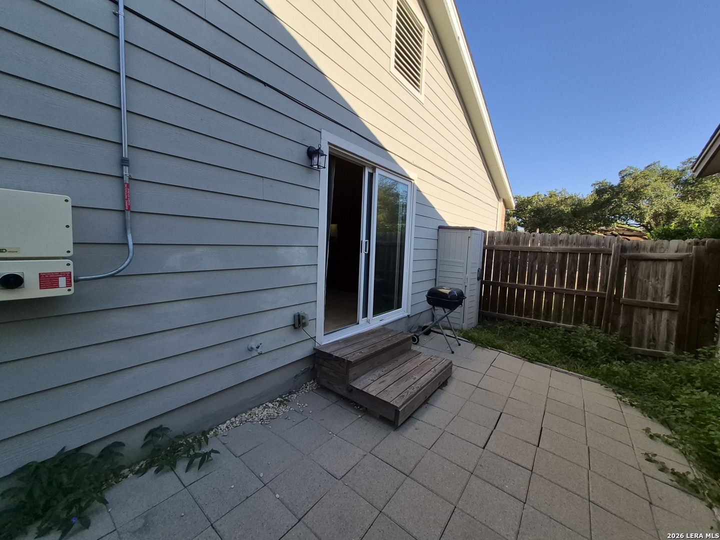 main property photo 25