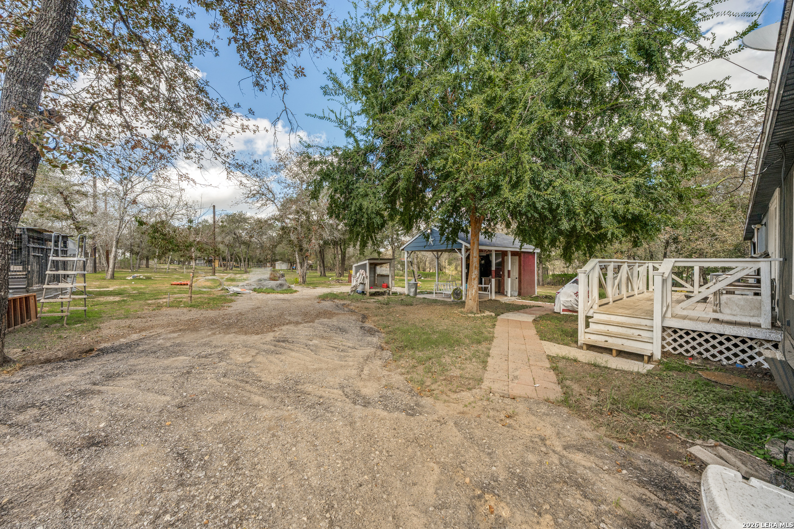main property photo 11