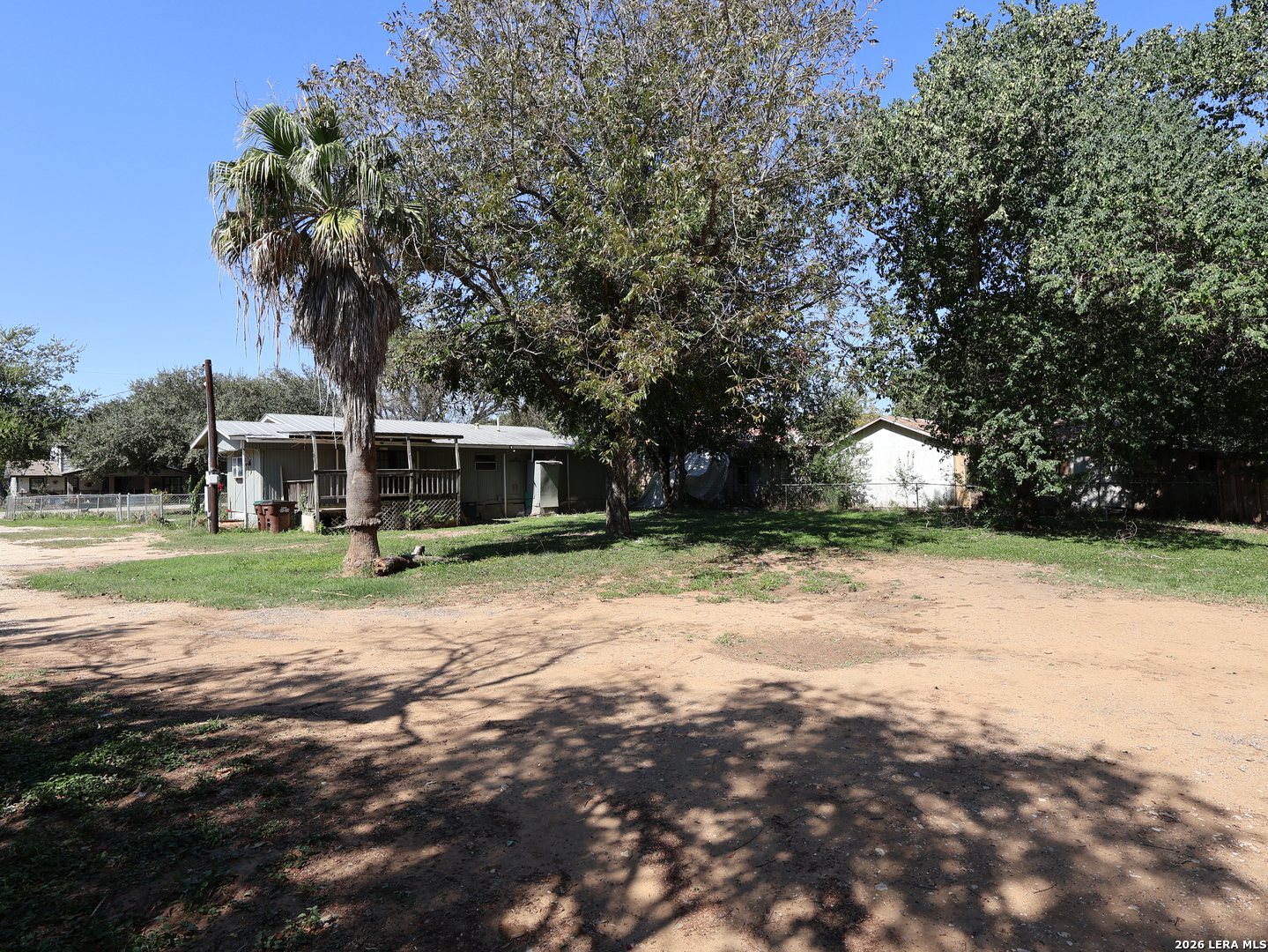 main property photo 10