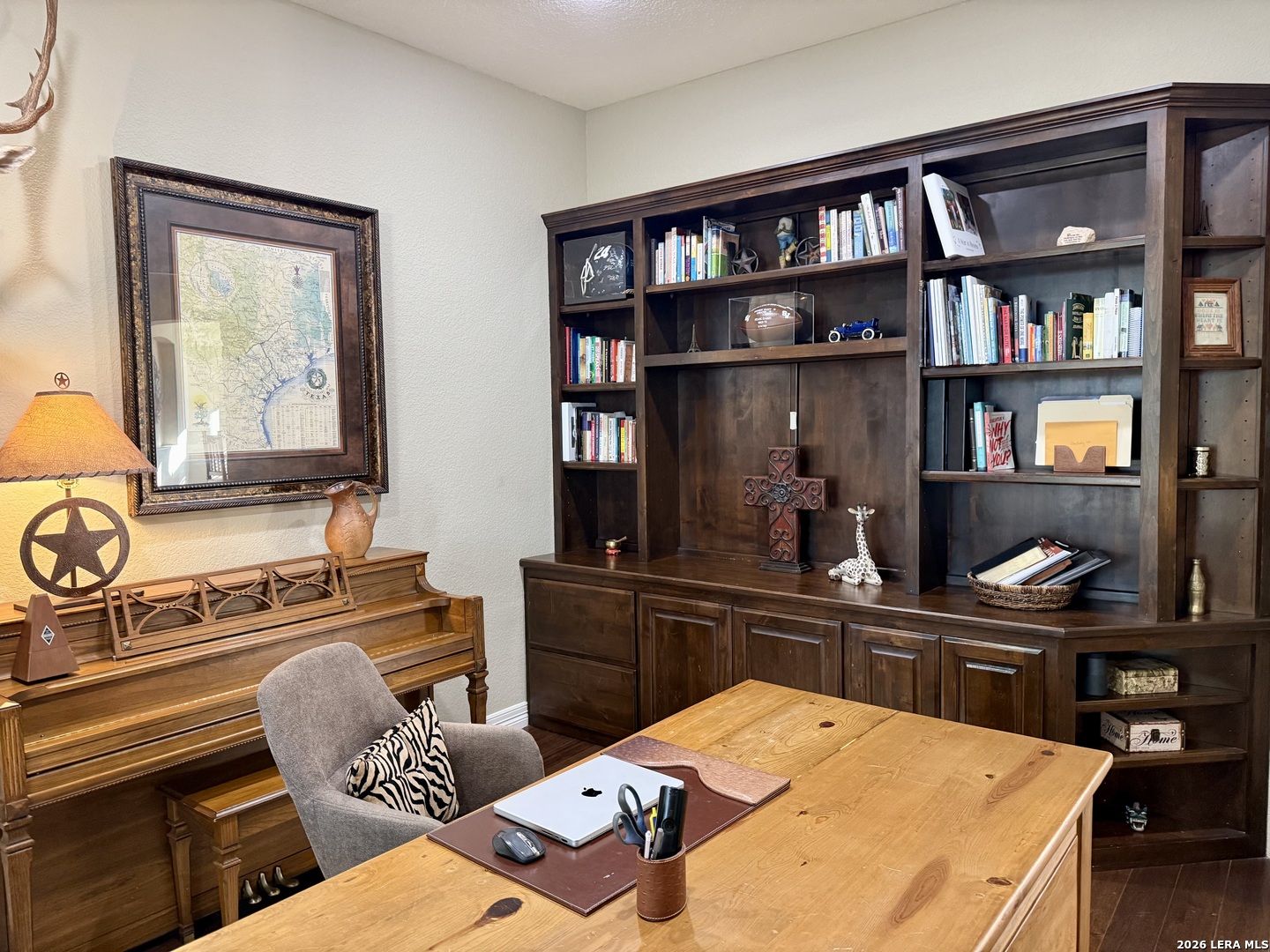 main property photo 27