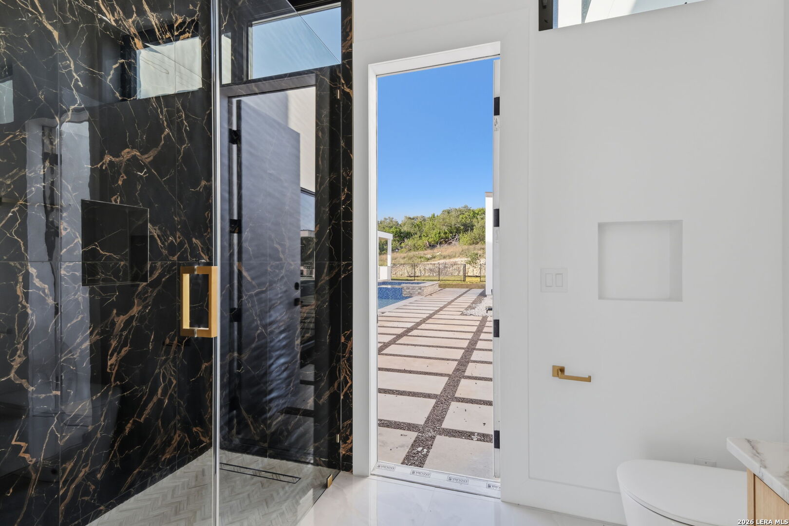 main property photo 109