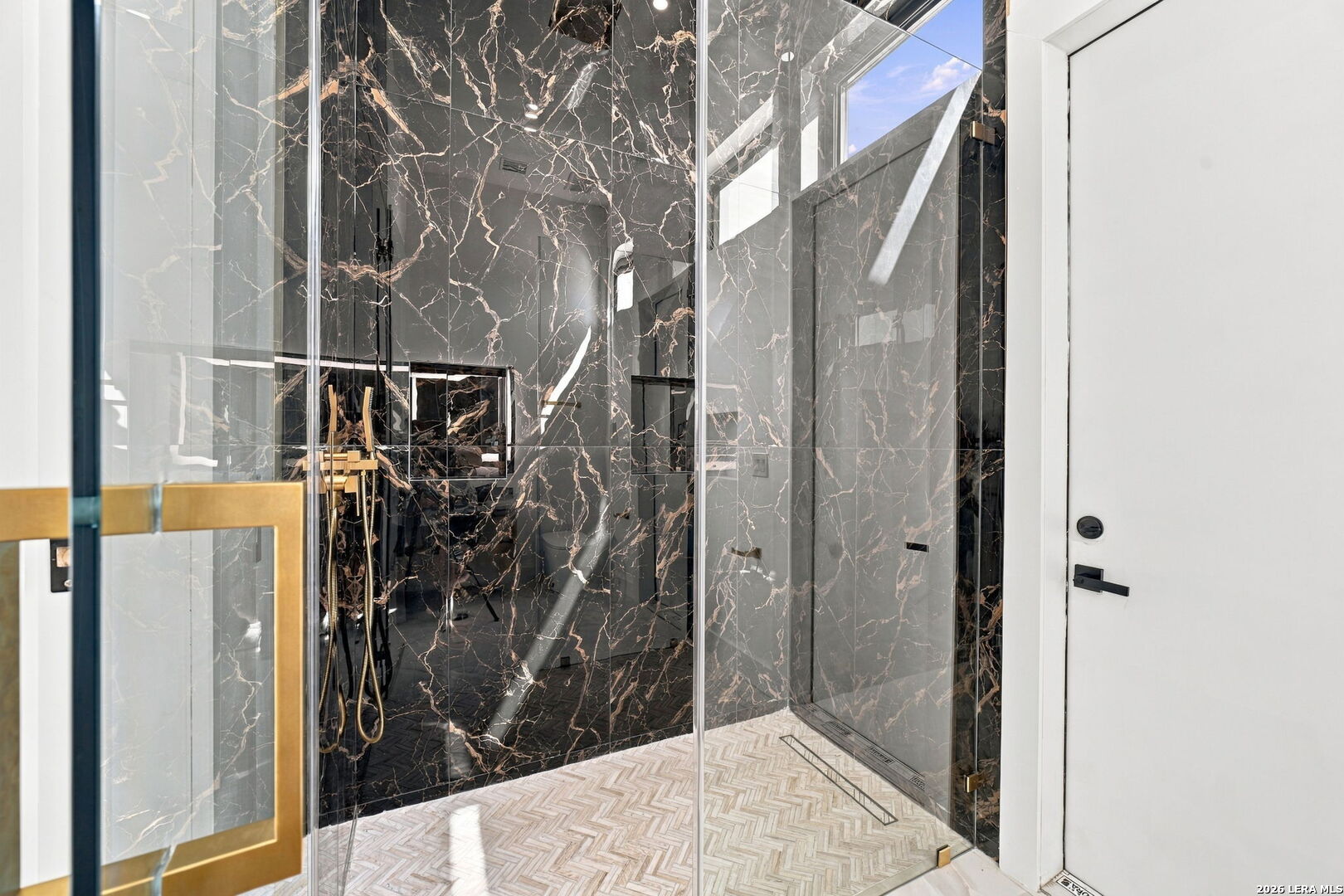 main property photo 113