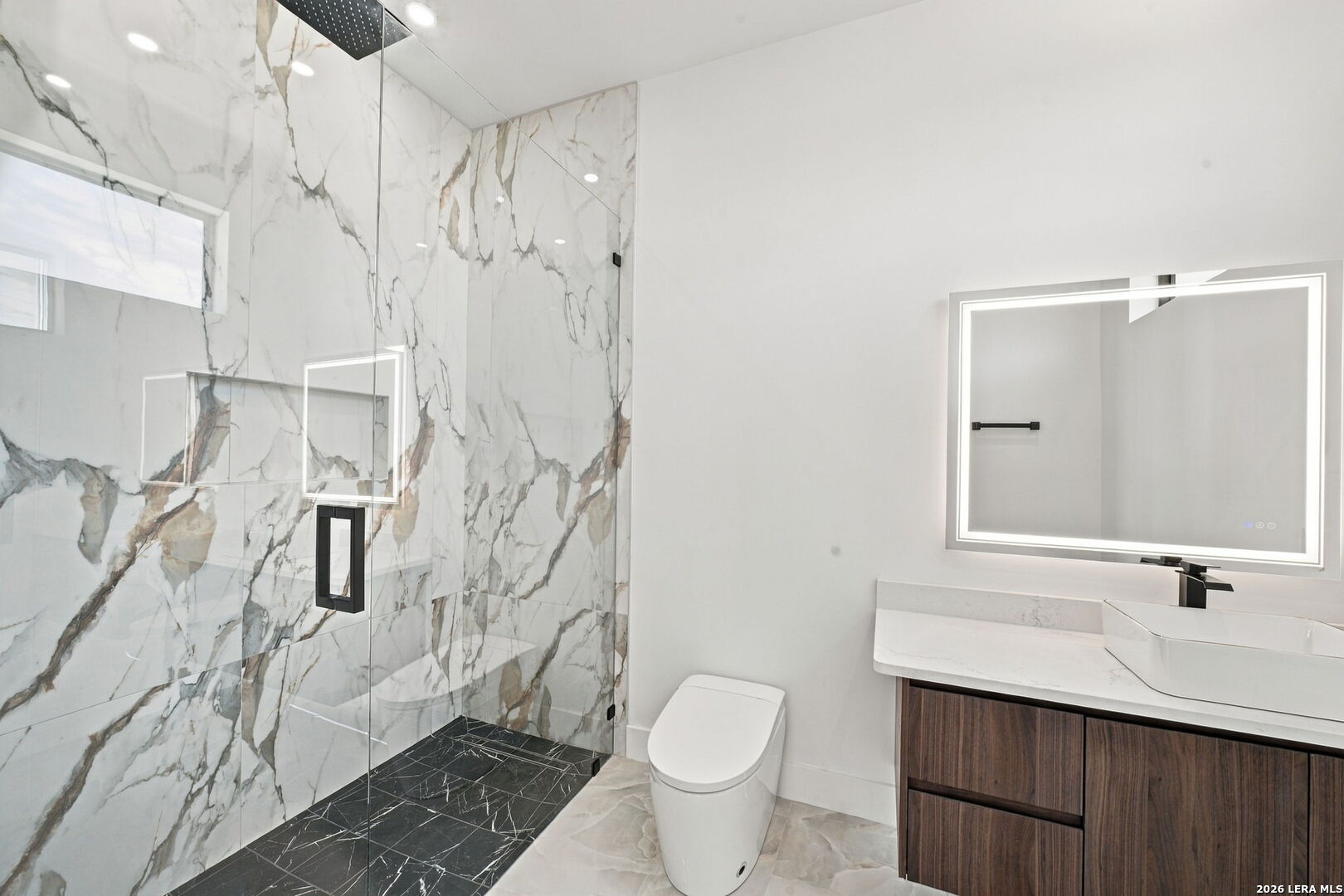 main property photo 126