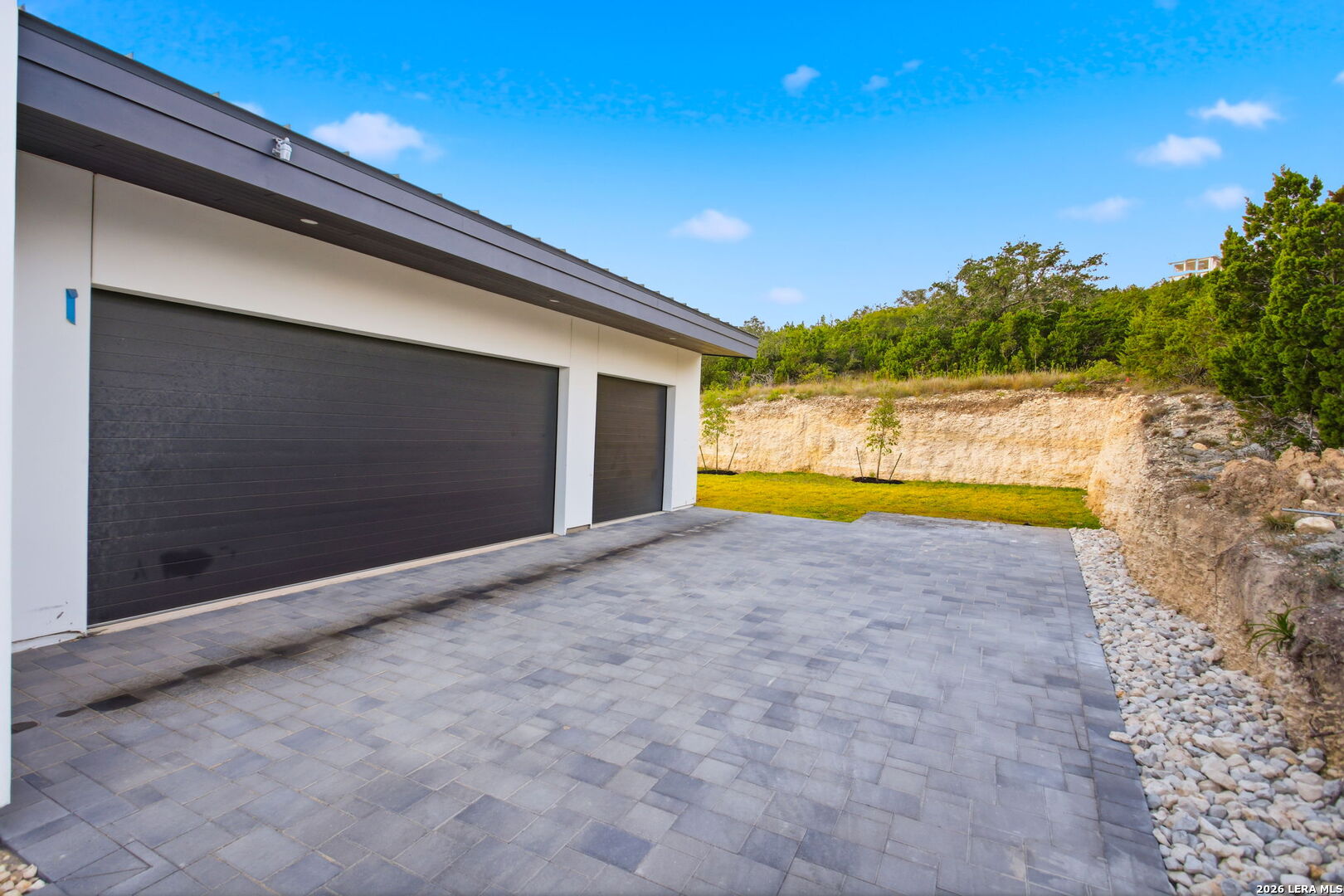 main property photo 140