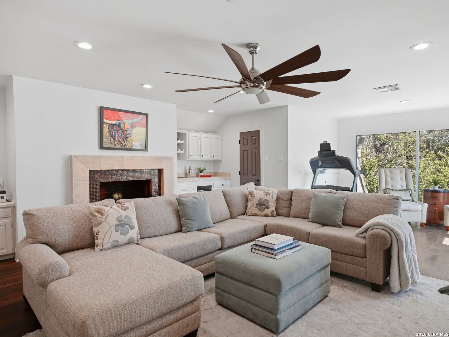 main property photo 64