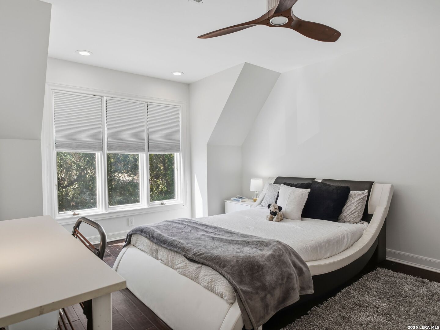 main property photo 79