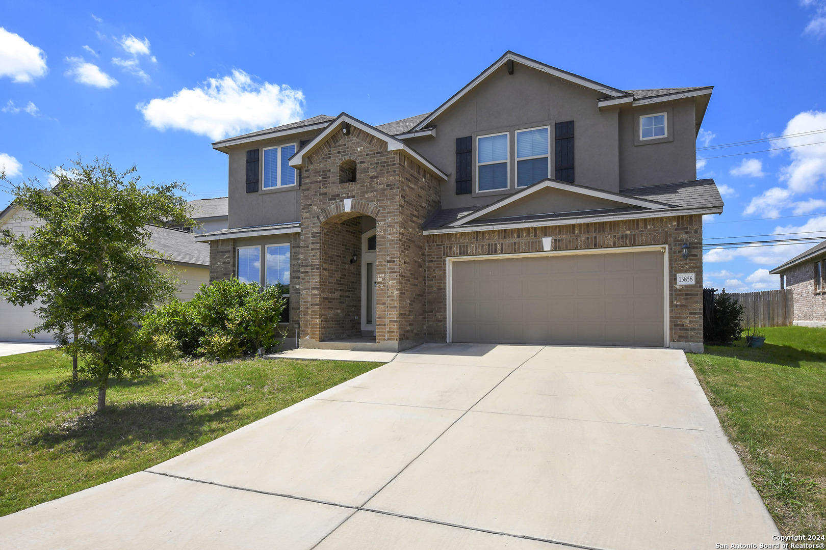 main property photo 0