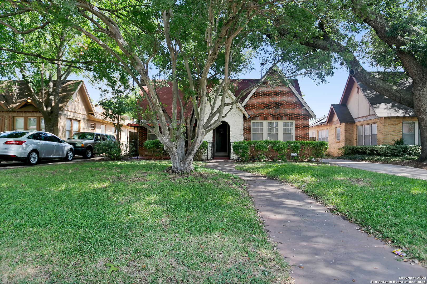 main property photo 1