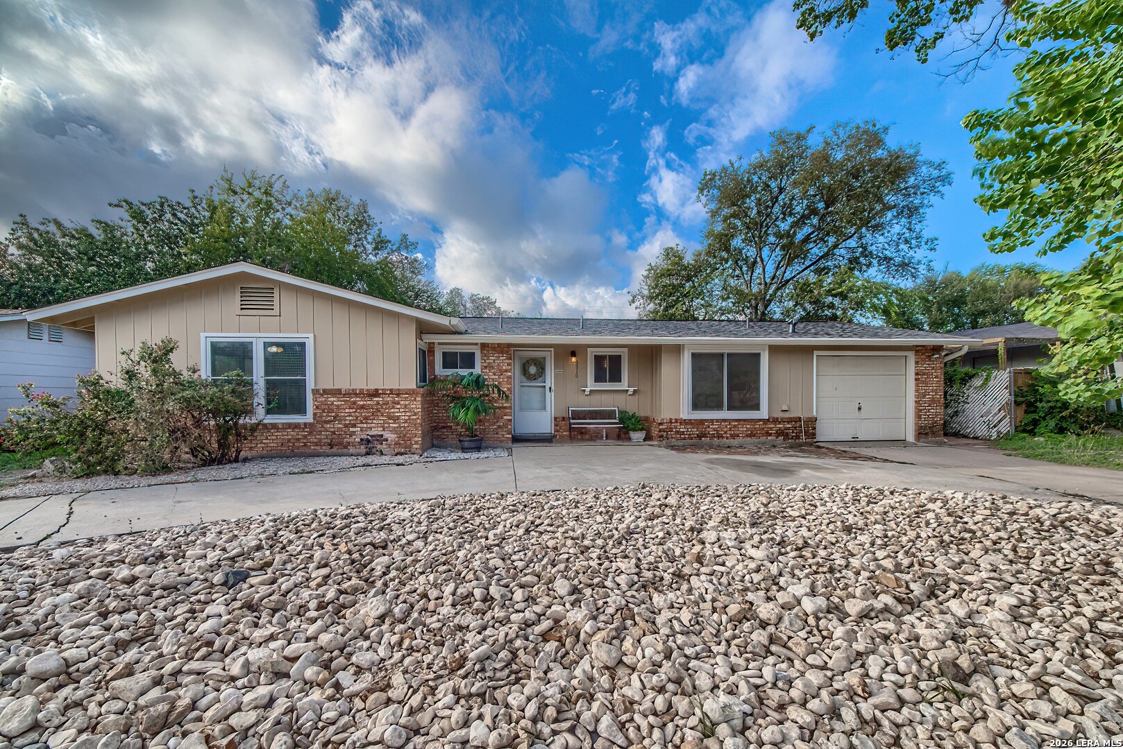 main property photo 0