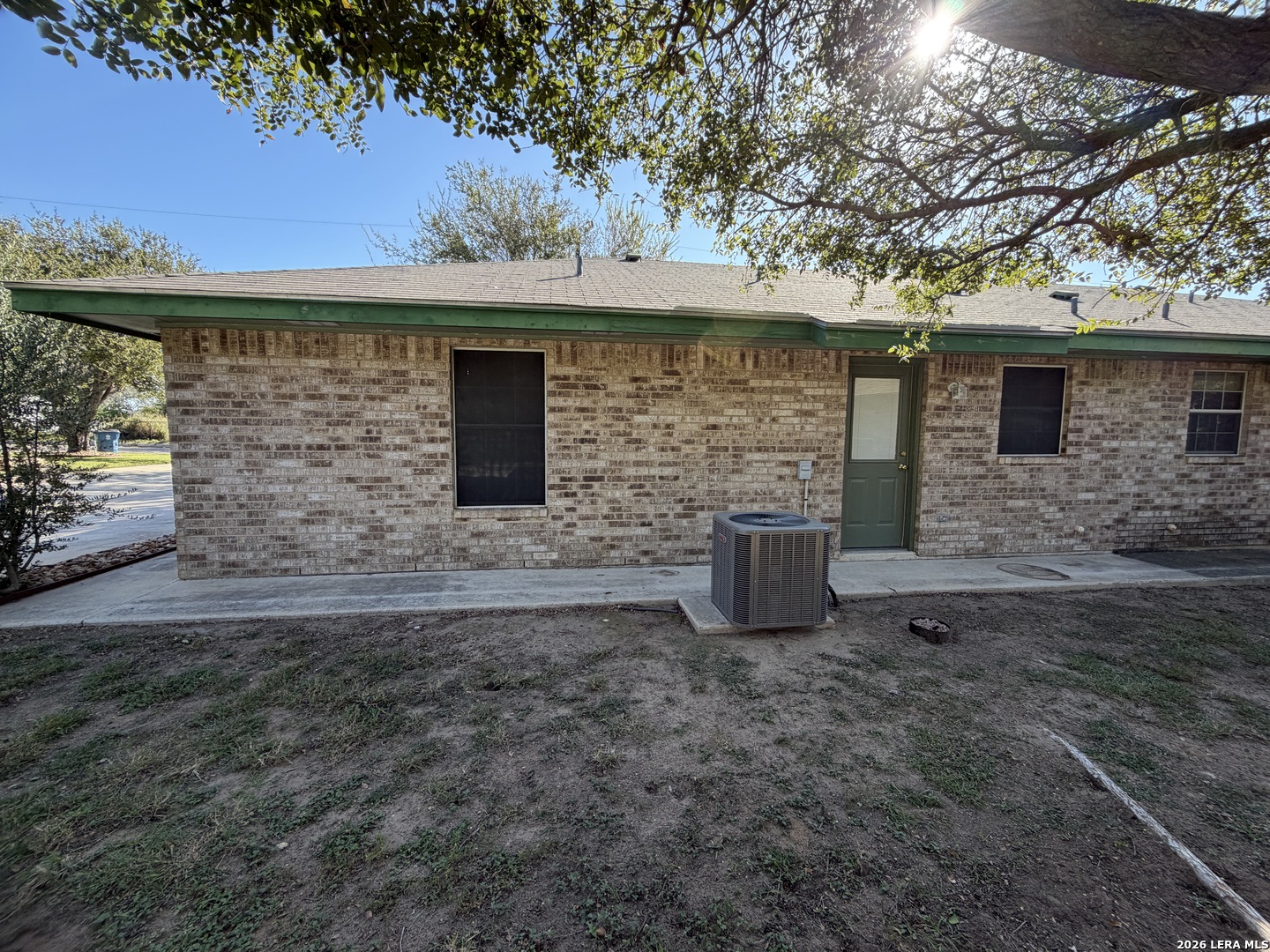 main property photo 11