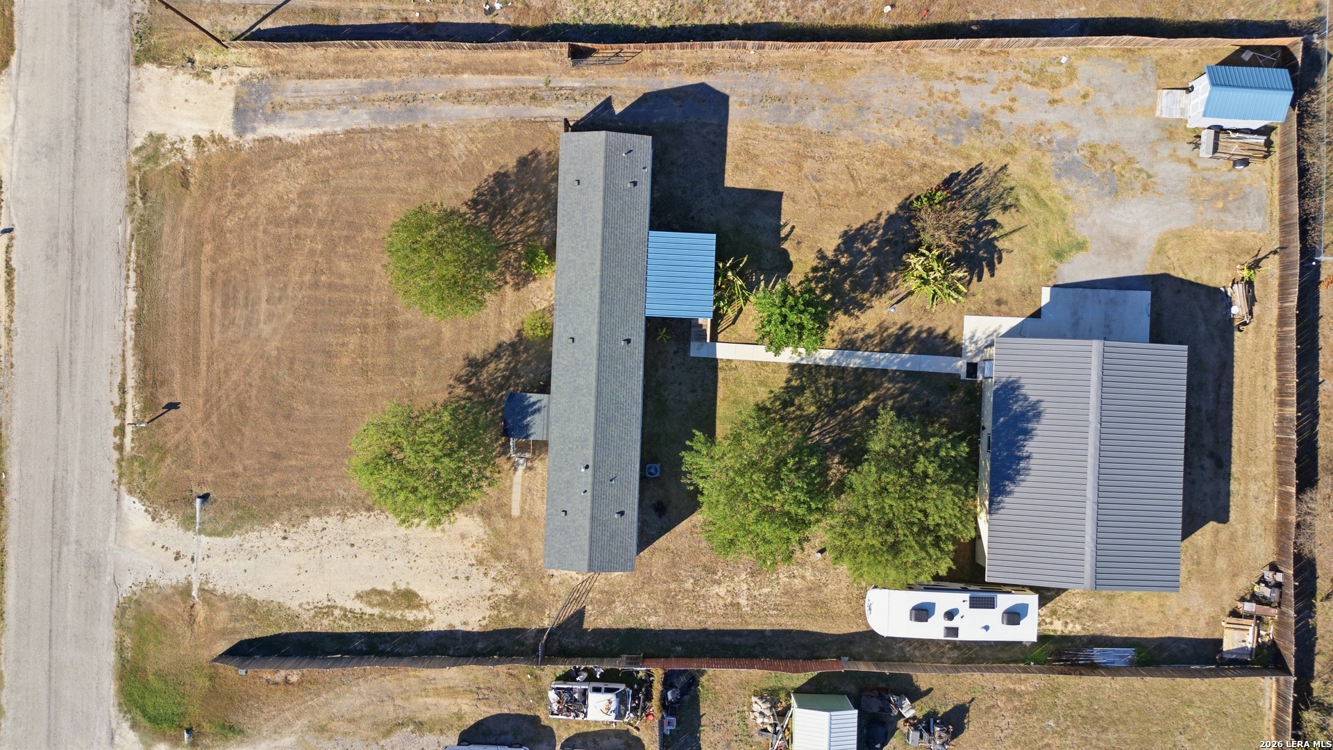 main property photo 25