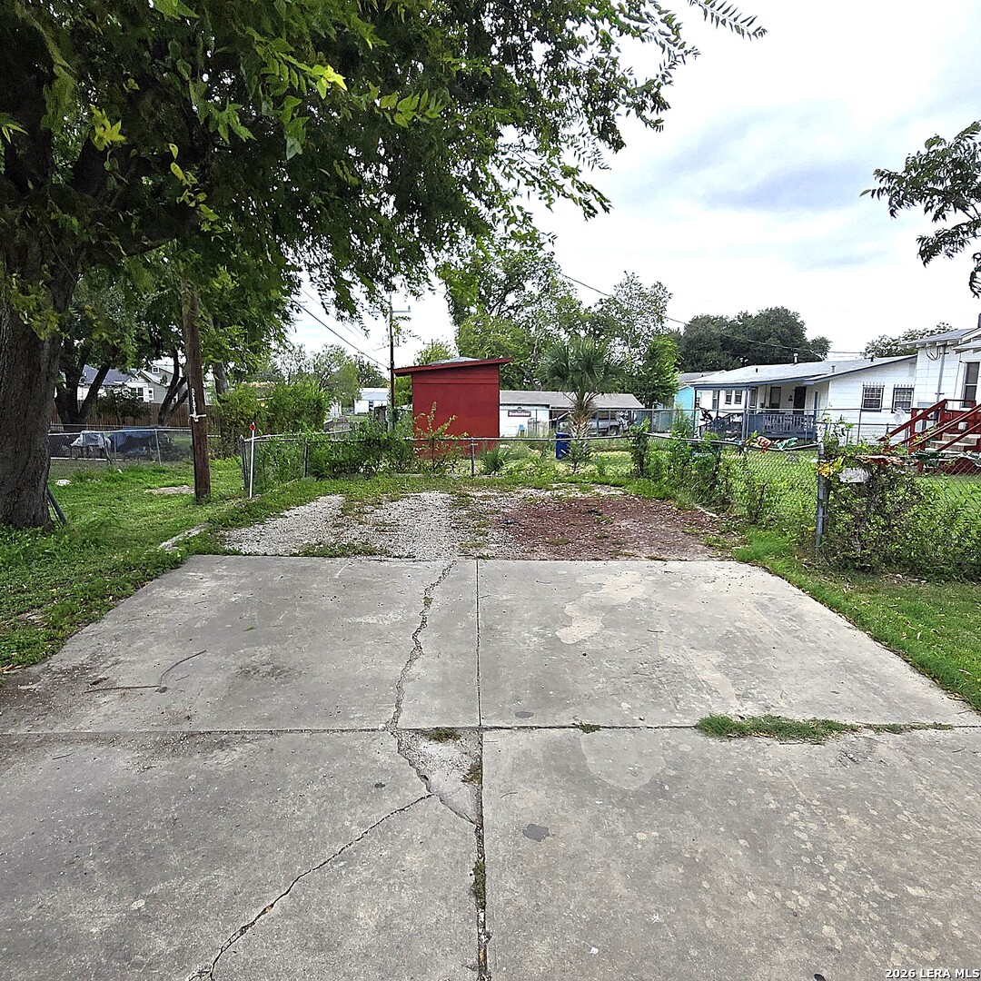 main property photo 25