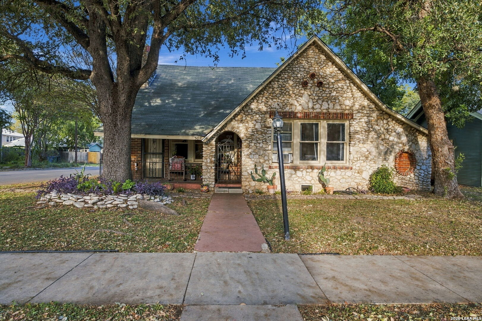 main property photo 0
