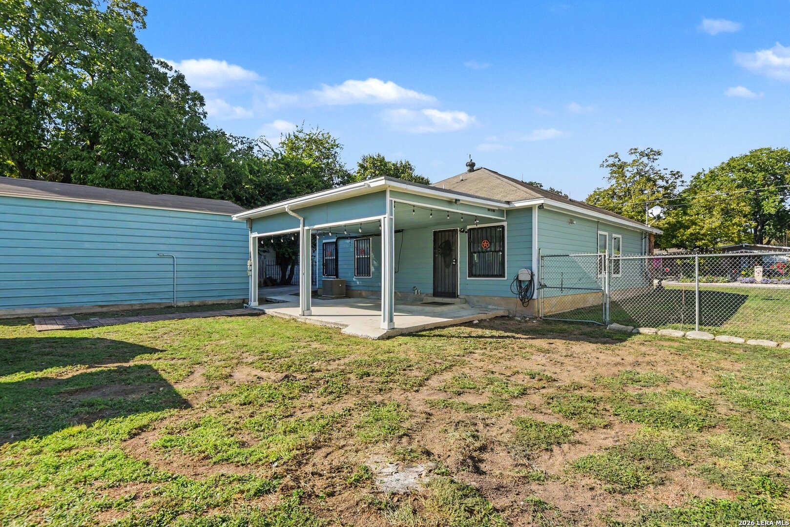 main property photo 25