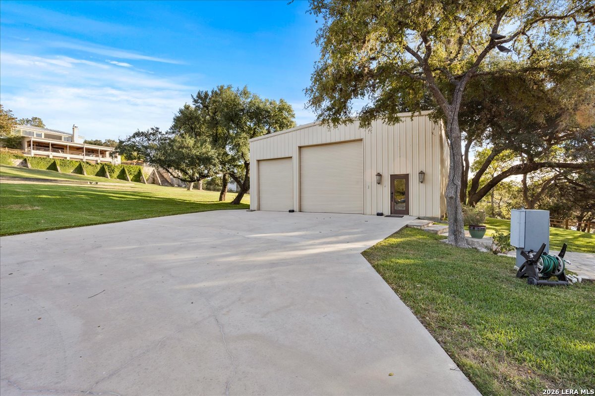 main property photo 33