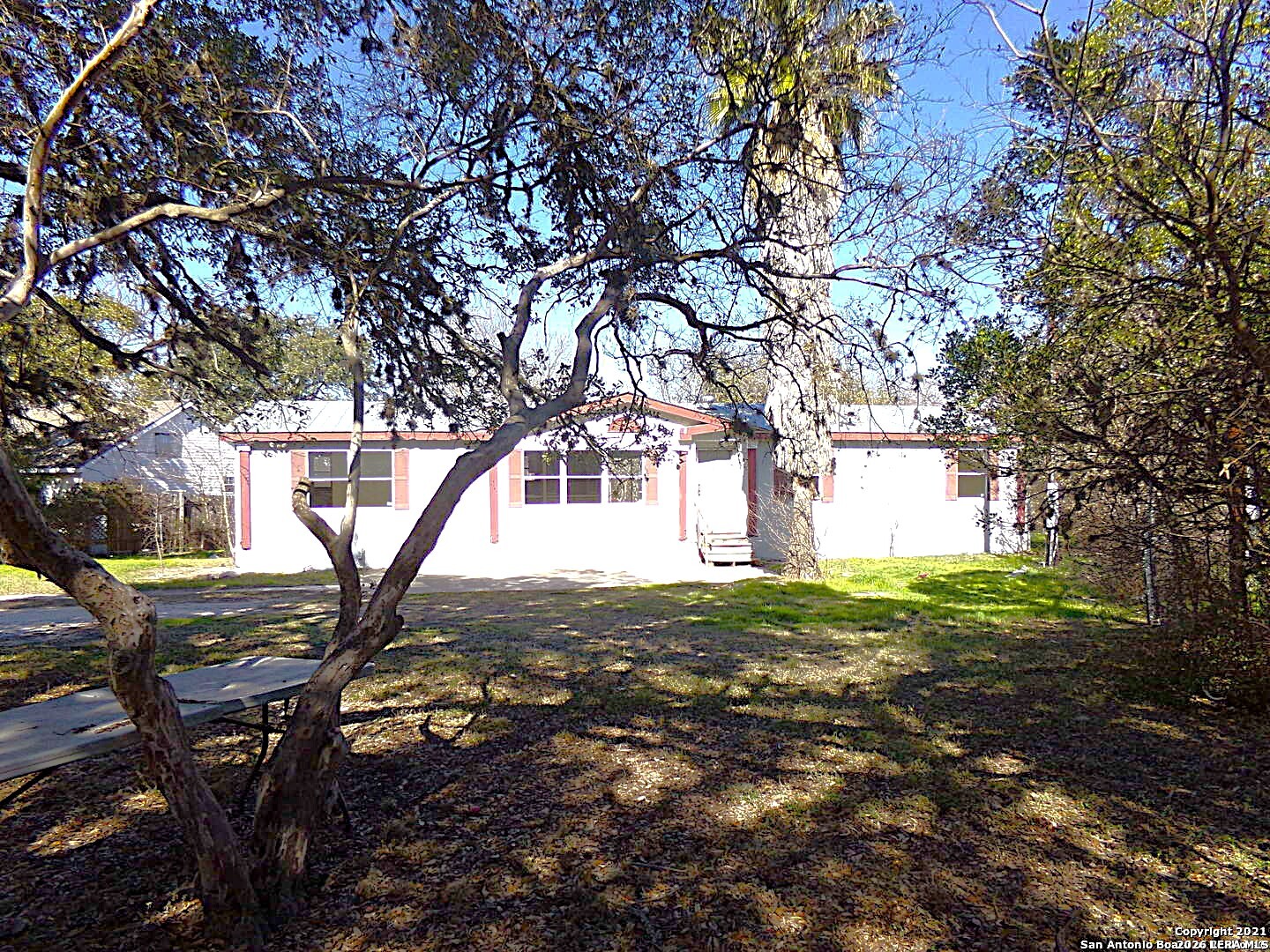 main property photo 6