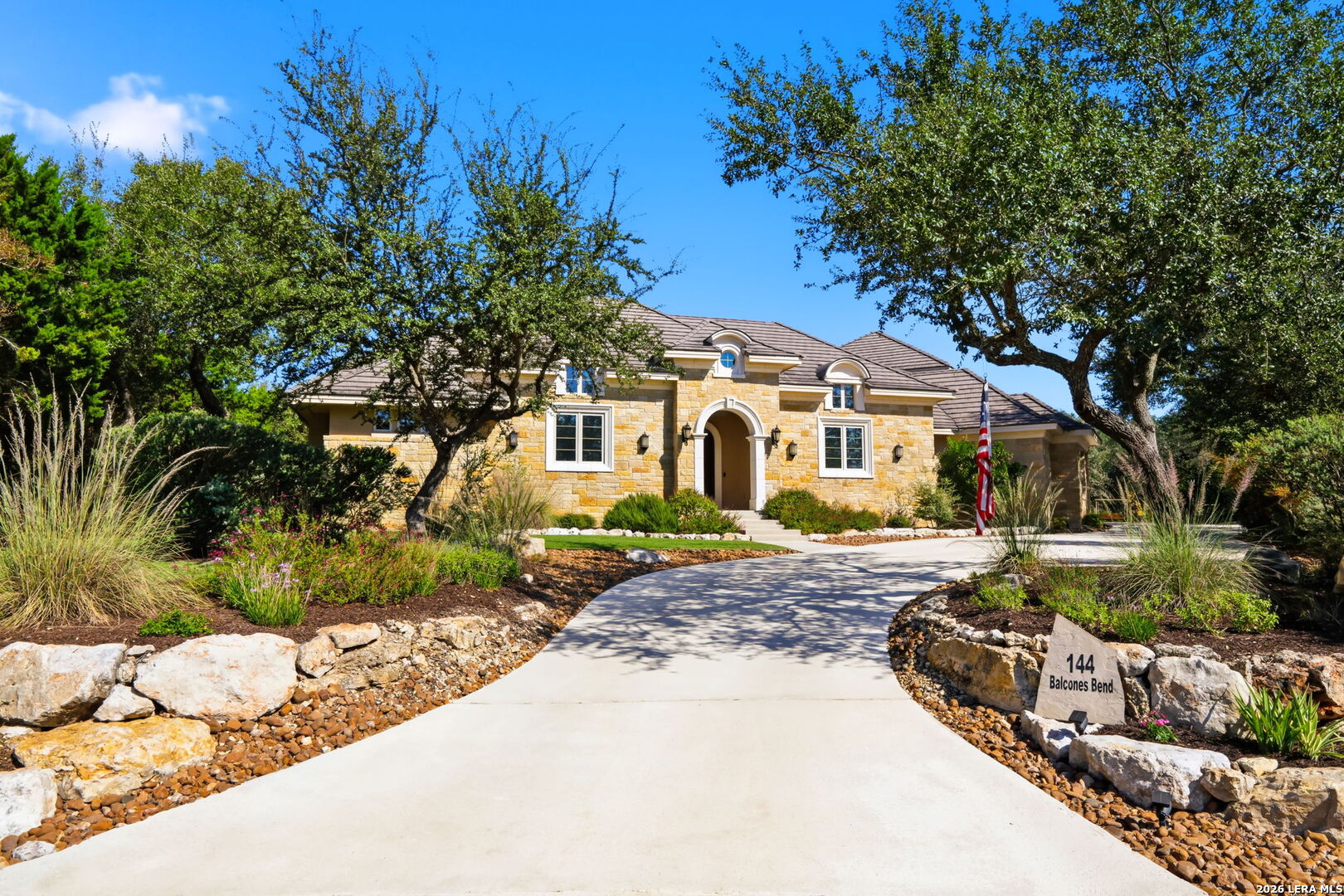main property photo 0