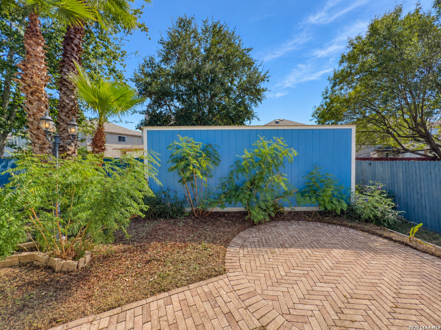 main property photo 13