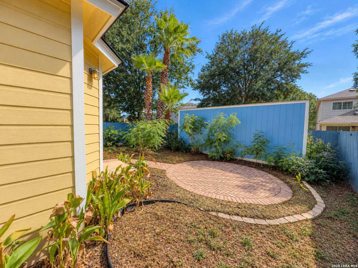 main property photo 17