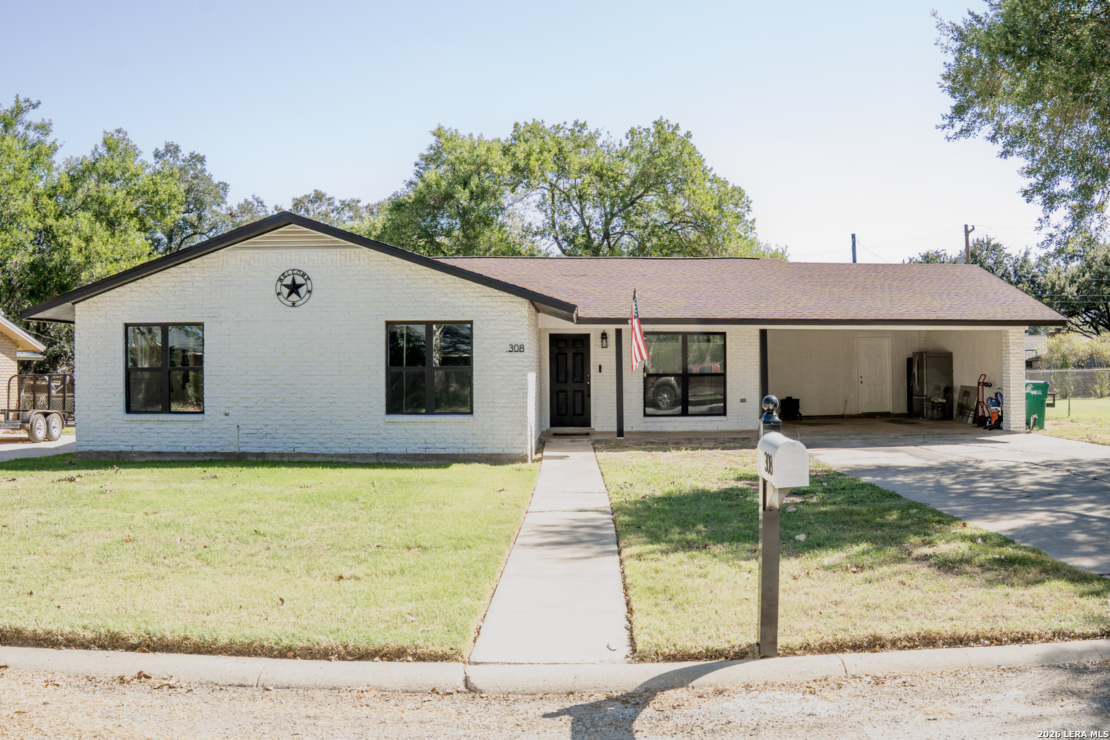 main property photo 0