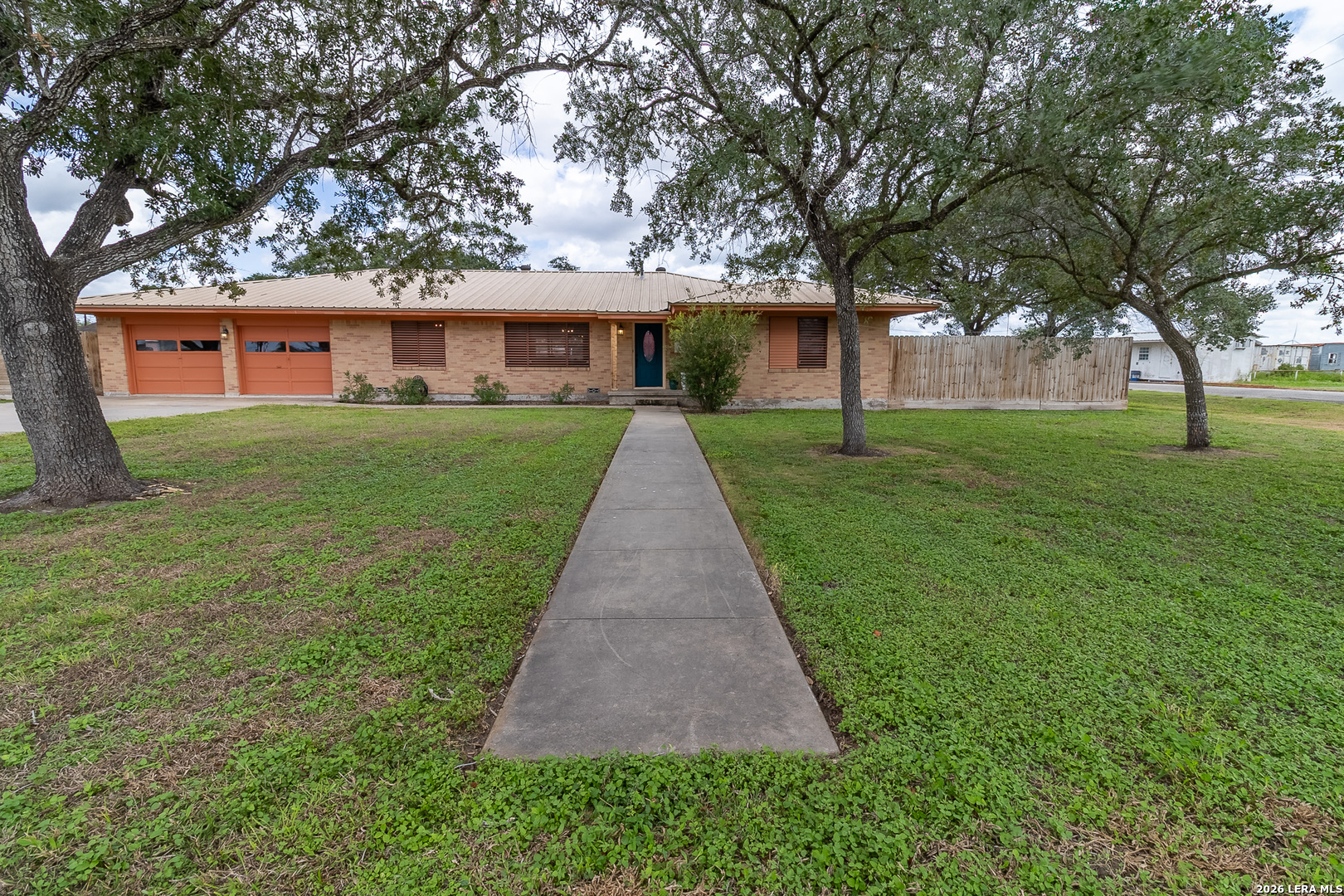 main property photo 0