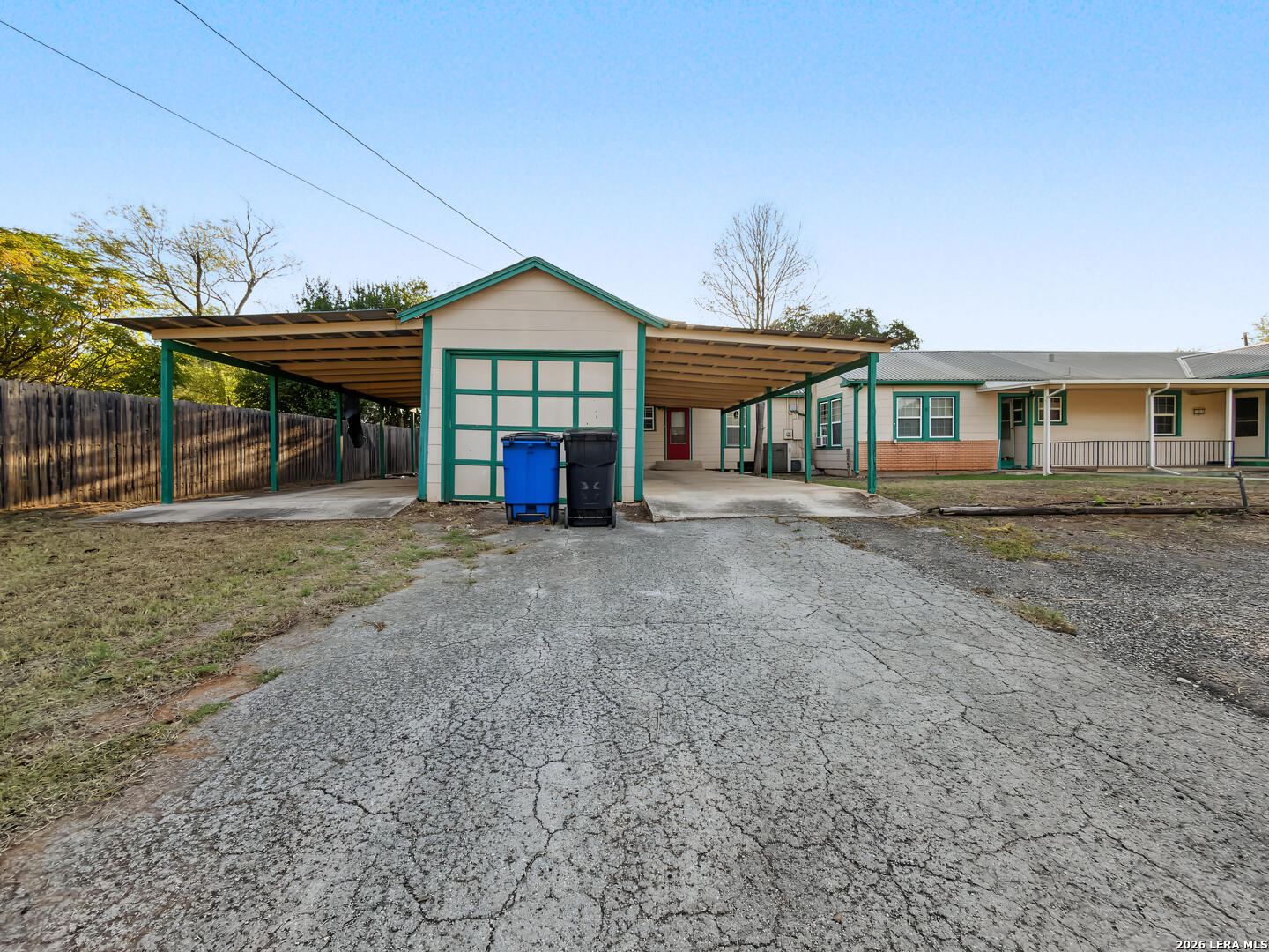 main property photo 9