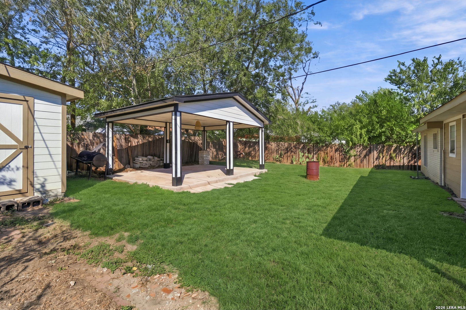 main property photo 7