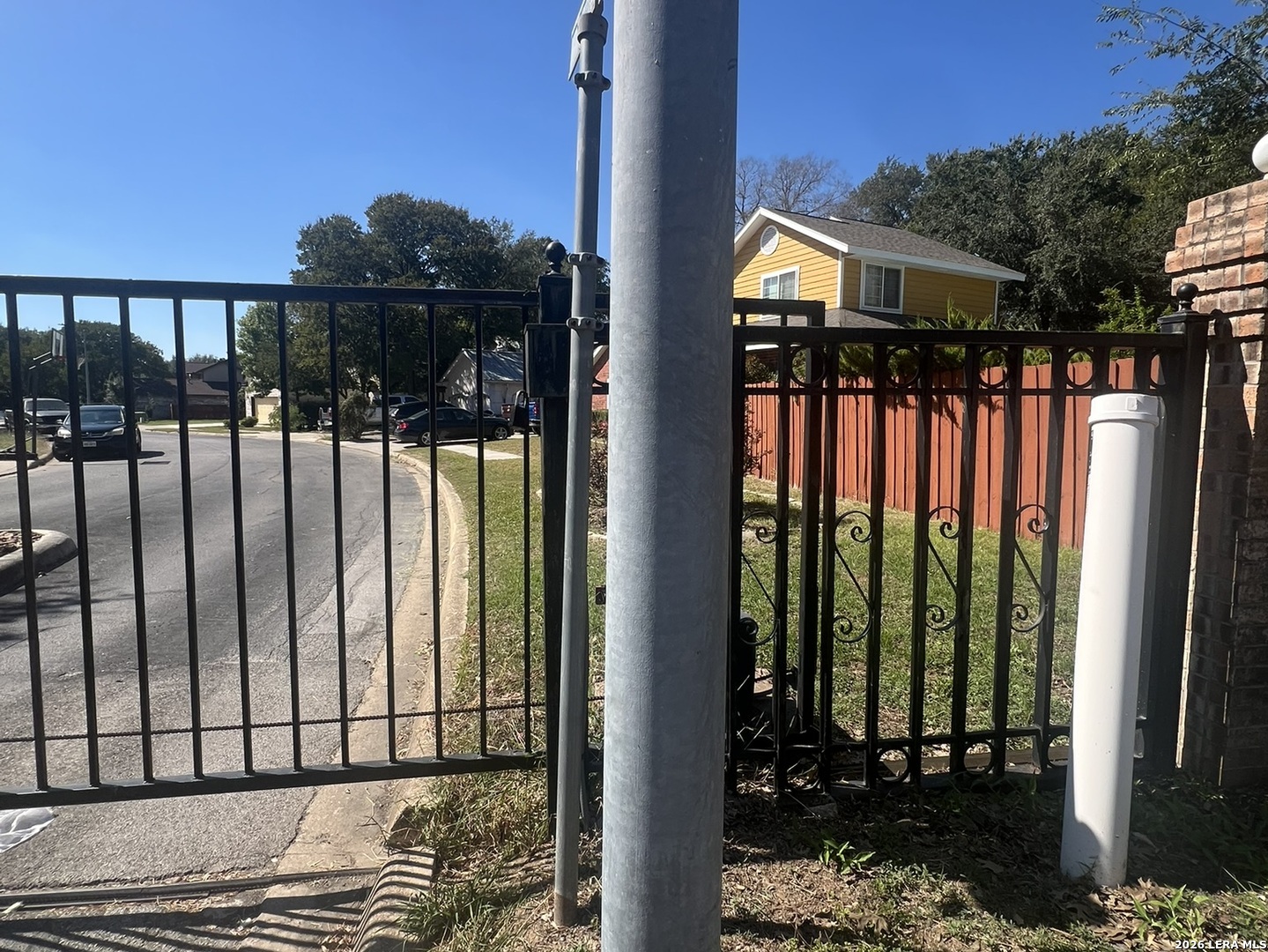 main property photo 7