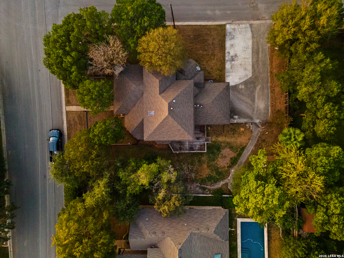 main property photo 35