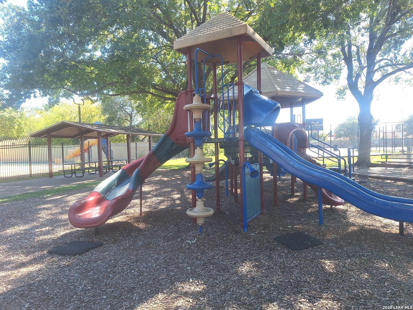 main property photo 24