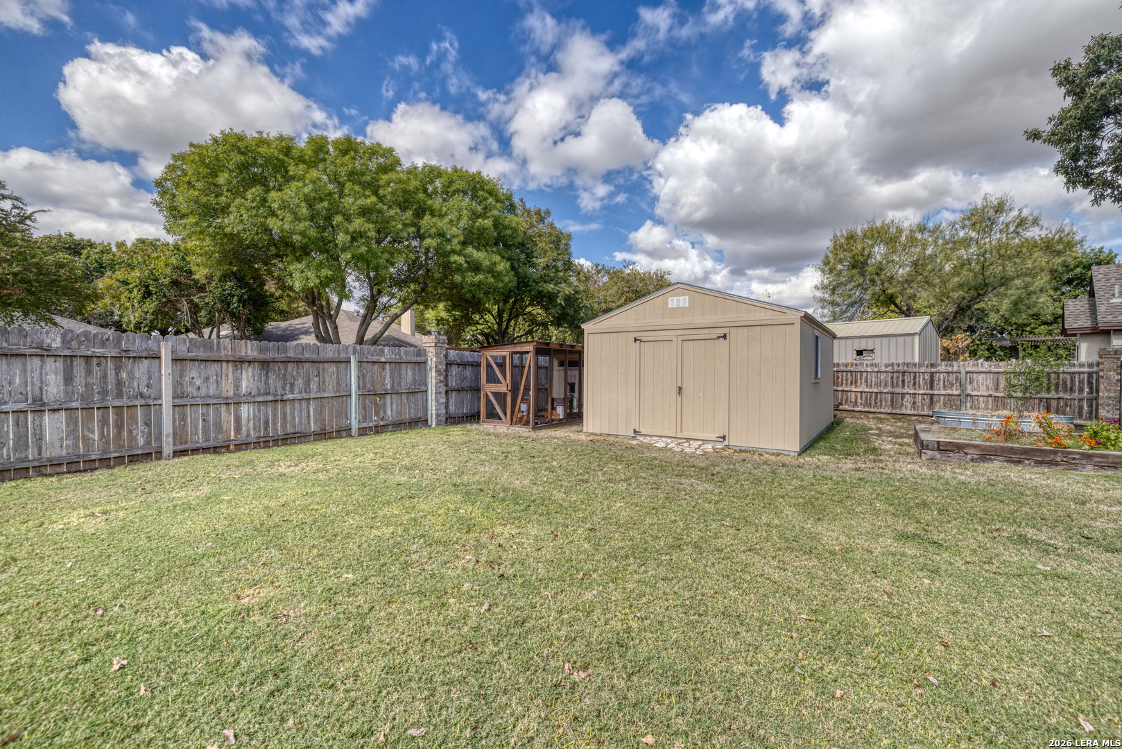 main property photo 25