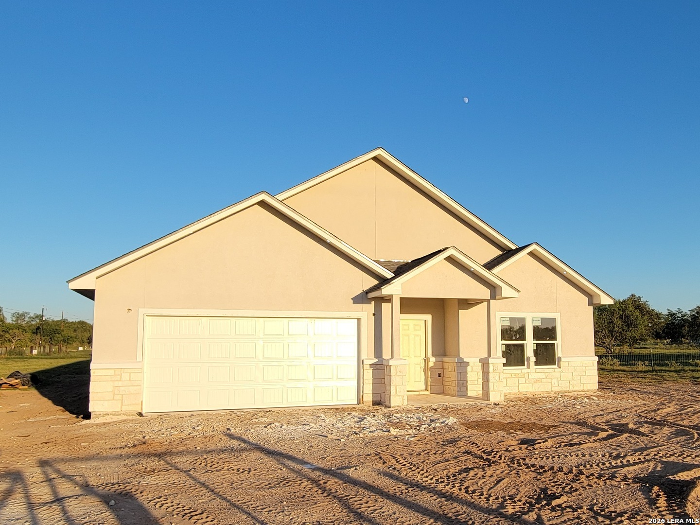 main property photo 0