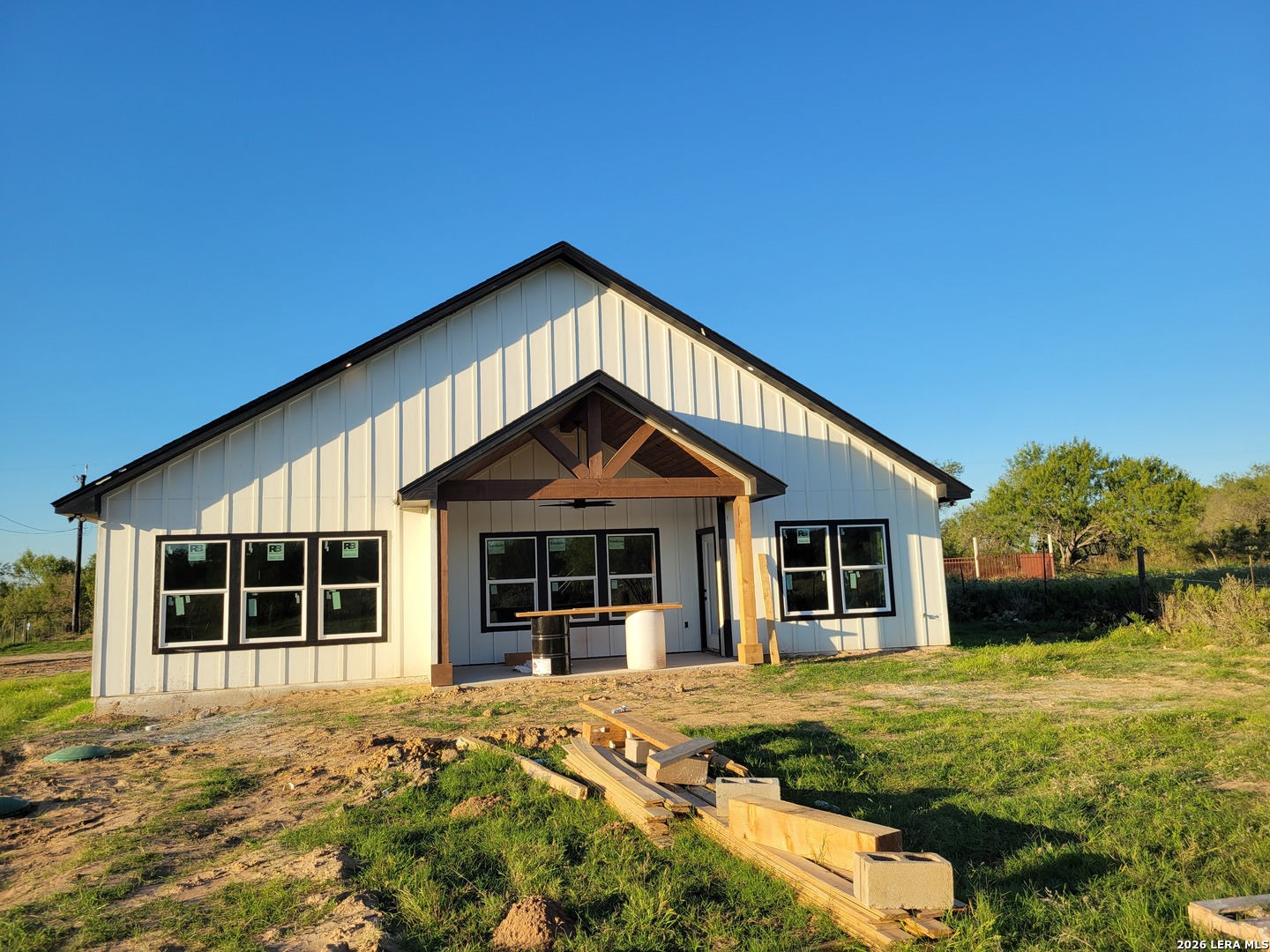 main property photo 7