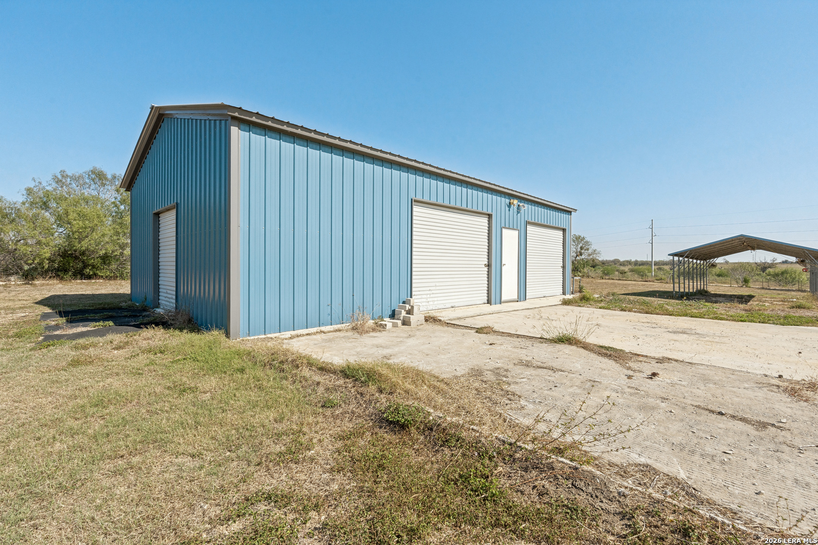 main property photo 20
