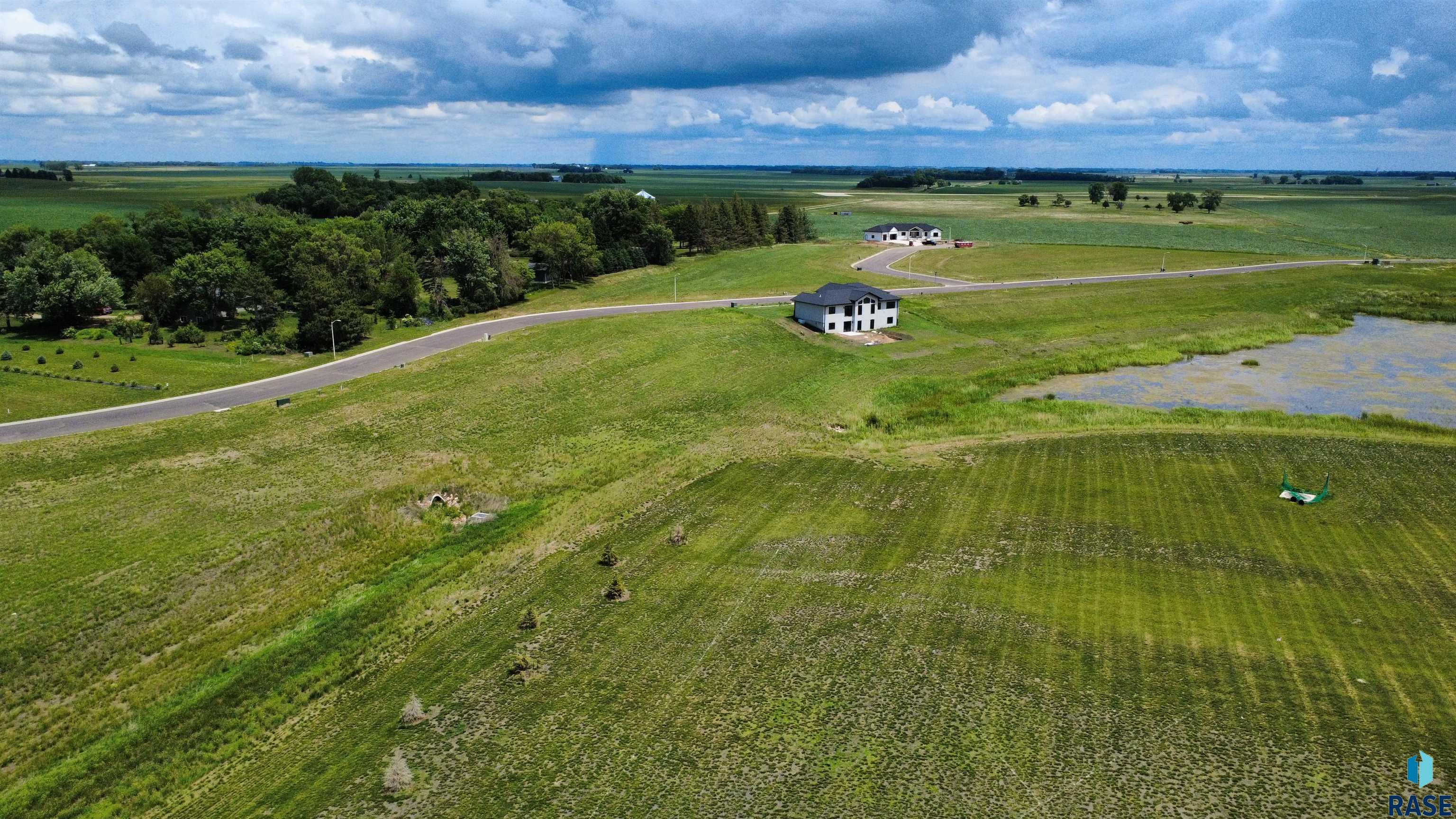 main property photo 14