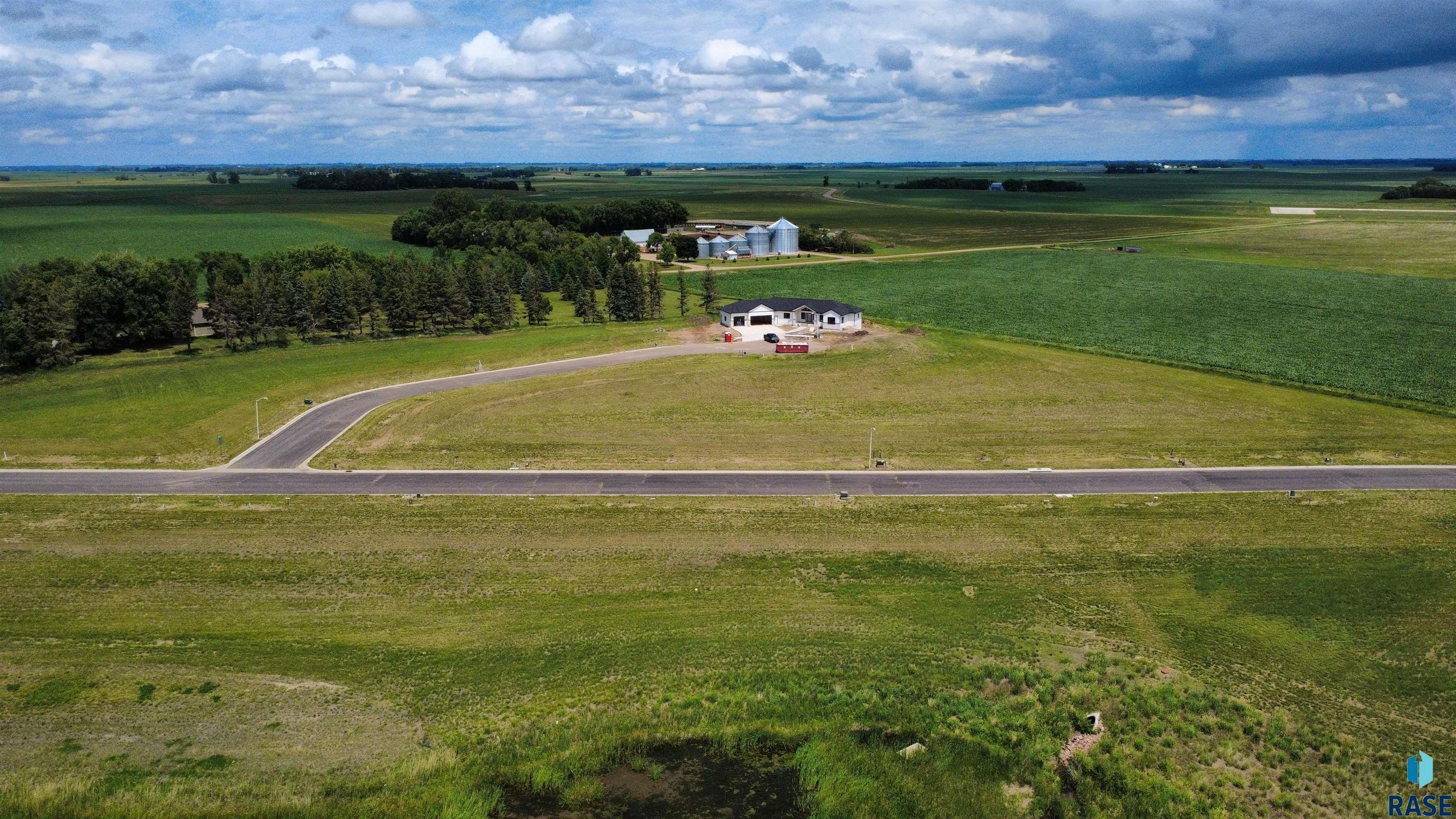 main property photo 8