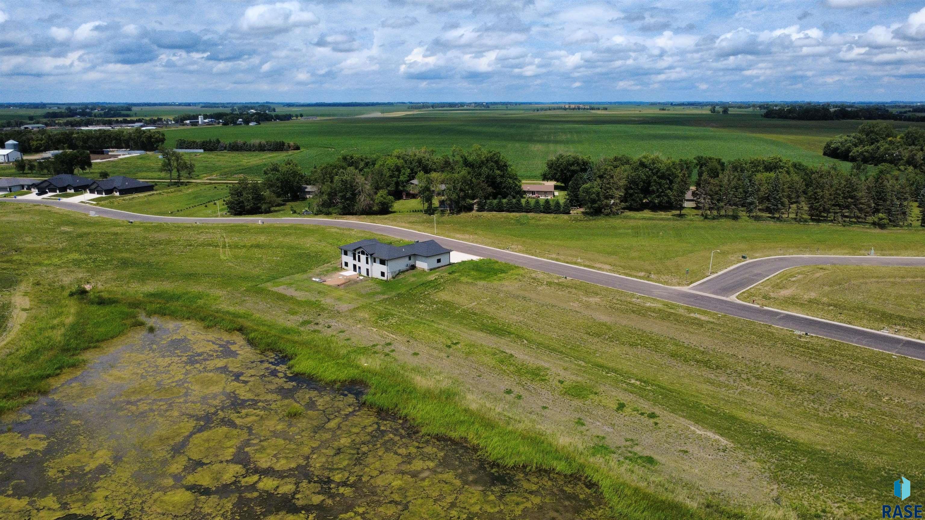 main property photo 9